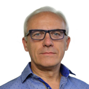 Zdjęcie przedstawia Artura Raicha