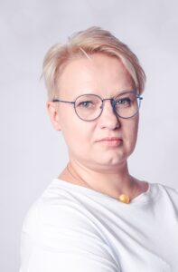 Zdjęcie przedstawia Ksymenę Rosiek